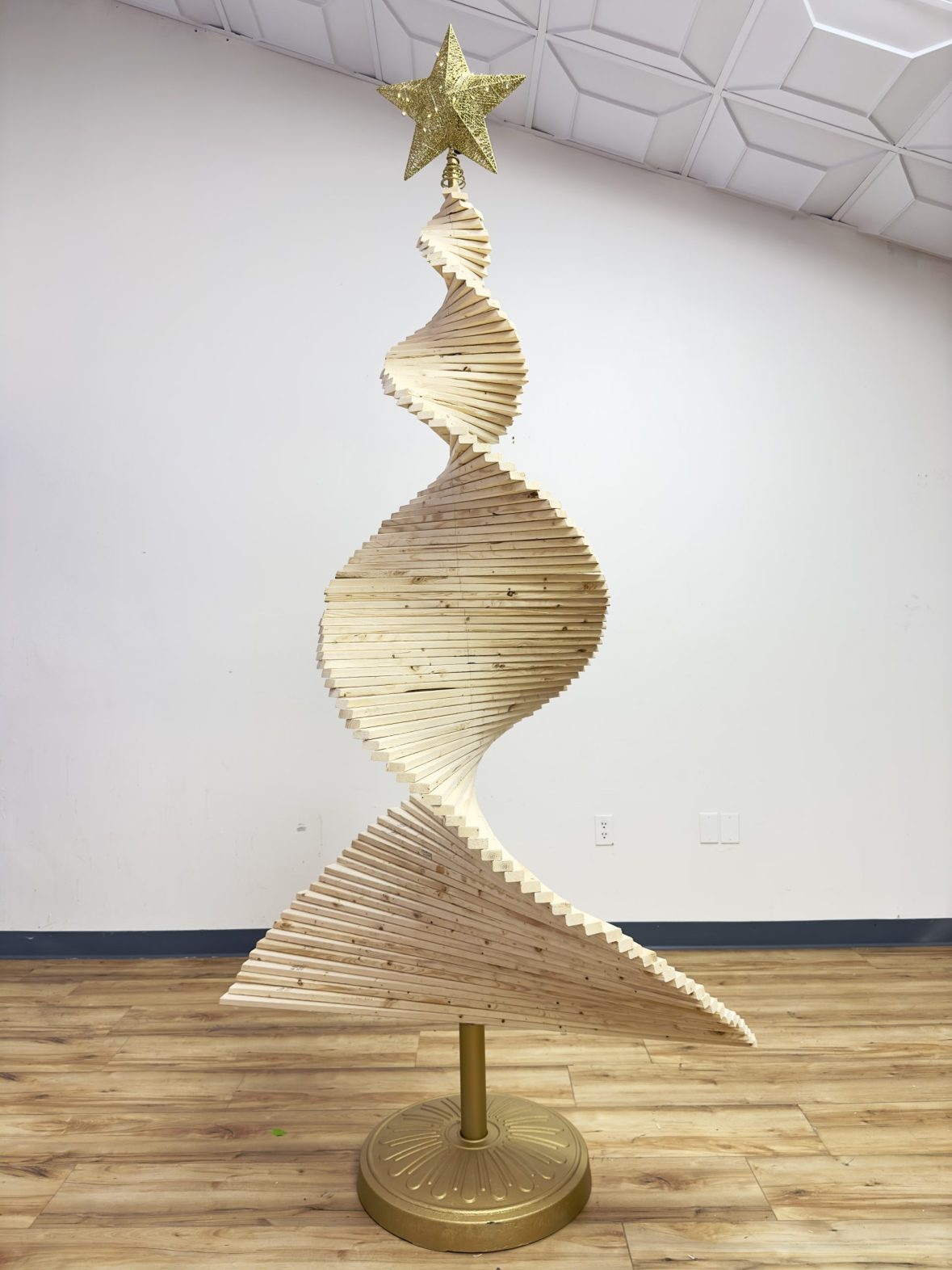 DIY wood slat Christmas tree spiral