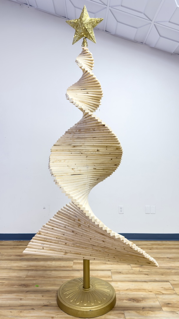wood_chistmas_tree_spiral DIY wood slat Christmas tree spiral